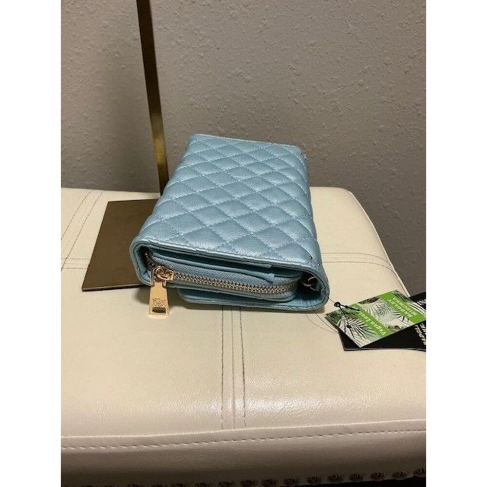 Badgley Mischka Quilted Crossbody Bag Blue Metal Vegan Leather NWT - Picture 5 of 8